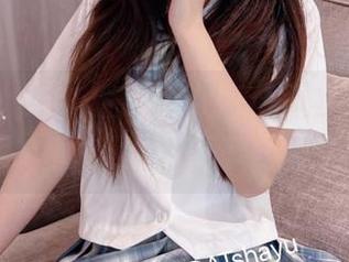 泳池摄影，AT鲨说要带你看美图，结果套图都弥漫着暧昧。