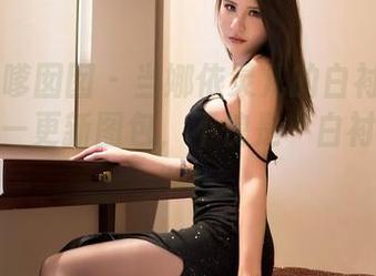 Feilin嗲囡囡 – 当娜依灵儿的白衬衫打破界限——更新图包，不愧是“白衬衫女神”！