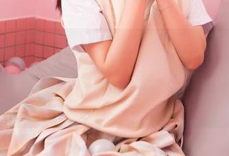 Feilin嗲囡囡 – 穿着丝袜的慕羽茜，下载这份美丽的写真集吧！你不会后悔……大概。