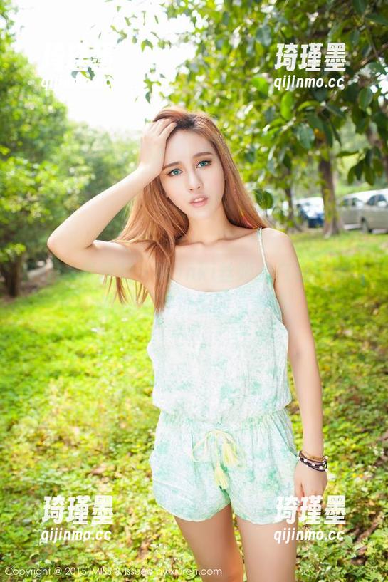 IMiss爱蜜社 - Winki丝姬的白色写真，给你一种恍惚的清新感