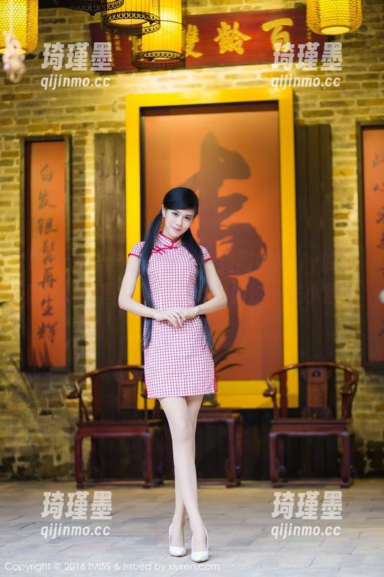 IMiss爱蜜社 - 每次看到闵妮Mily的长腿，定制图片就像在心中划过一把小意外。