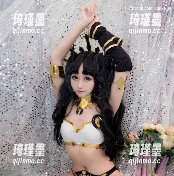 KuukoW的写真作品，男孩们，别被这女孩图包迷了心！