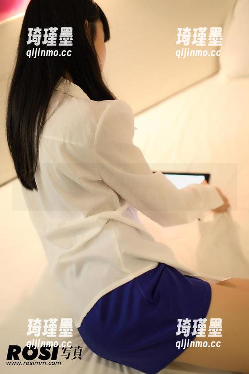 ROSI泳池在线合集，水波荡漾，偏偏我就在这晃啊晃…