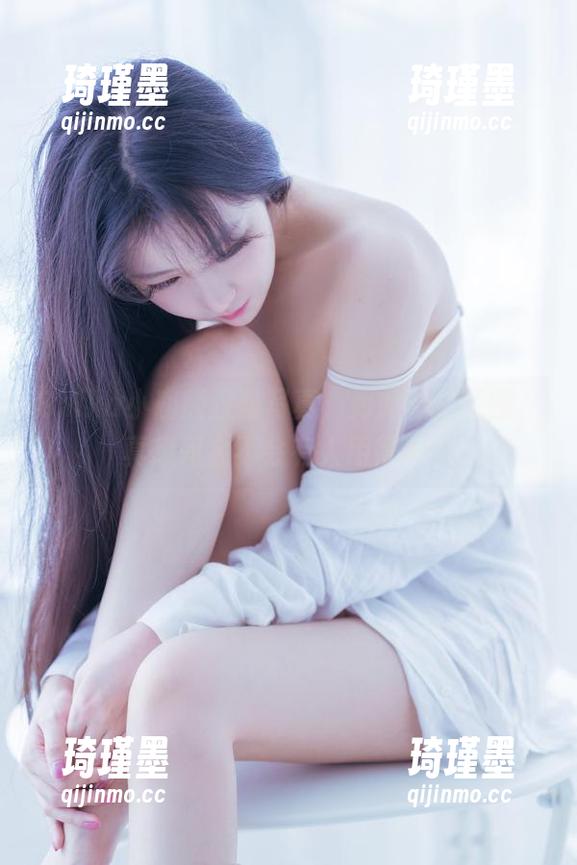 Shika小鹿鹿汉服写真，如此私拍原图，真想问会不会有人用得着？