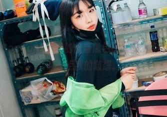这是谁，把Sonson(손손)的最新黑色打造成了梦幻画面？想分享一点我的随想。