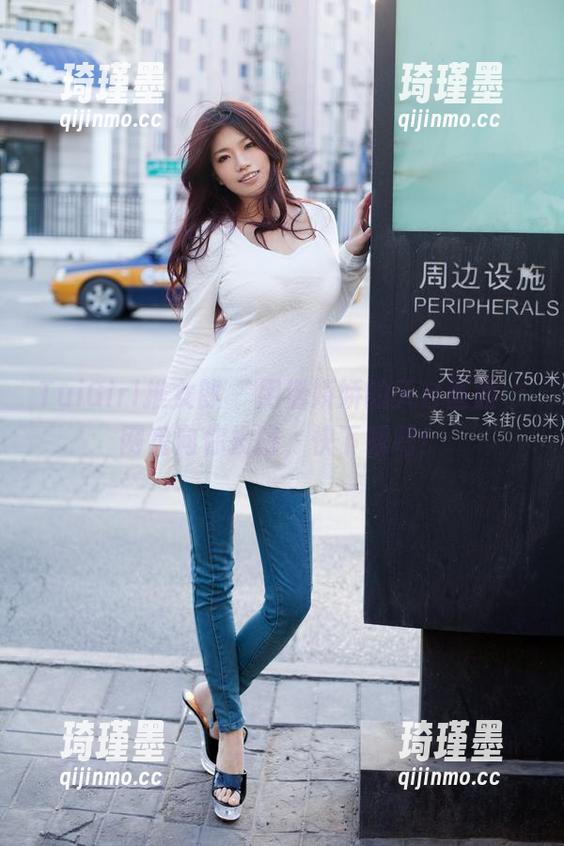 TuiGirl推女郎 - 用潘娇娇的天台画面，网盘向你投降，快下载吧！