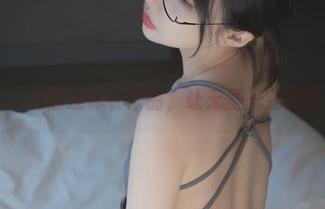 Uhye(이유혜)的连体衣作品，让无圣光变得诱人至极。