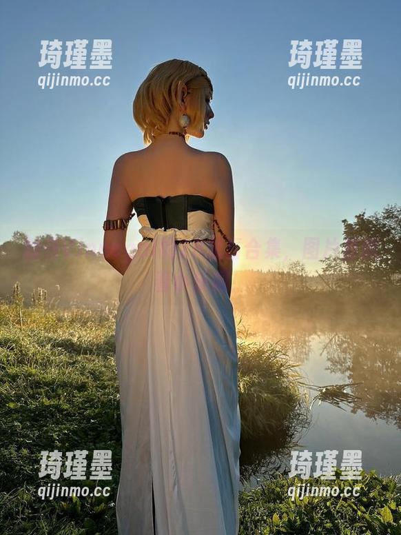 翻开Vinnegal的2B悲喜合集，图片里藏着小乐趣！
