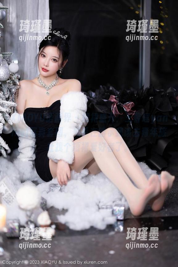 XIAOYU语画界 - 短裙盛开：王馨瑶yanni的写真套图，似乎在暗示我该去青年旅社找个短裙爱好者了。