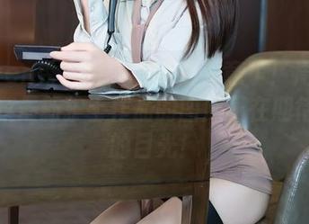 Xiuren秀人网 – 姐妹们注意了！周周不吃香菜最新护士作品的图库正在期待你们的目光！