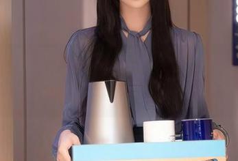 Xiuren秀人网 – 眼镜控必看，奈汐酱nice的写真，构图我给90分！
