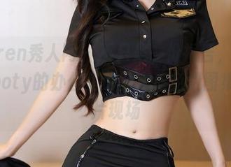 Xiuren秀人网 – 不只是一份报告，徐莉芝Booty的办公室也能变成免费图集的大片现场