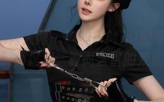 Xiuren秀人网 – 糯美子Mini的写真与剧情，时而风趣，时而含蓄的双重游戏