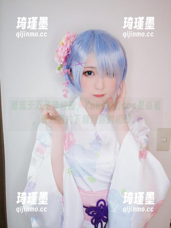 潮流于万圣节碰撞，Yuki亭的cos是必看，快把图片下载到你的相册。