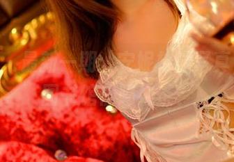 pans – 最新一期：安妮校园写真，谁在图书馆偷喝奶茶？