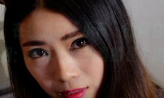 pans – 在线温故“小青”的黑白写真，透露一招：周末不洗头真的是个绝妙主意。