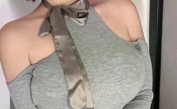 yuuhui玉汇的红裙，这是高清与优雅的完美混搭，分享给你们了！