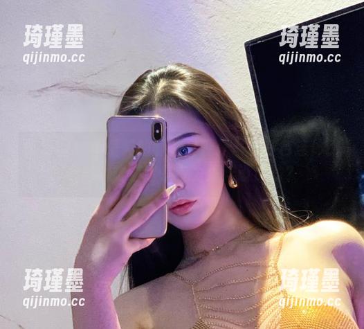 不爱笑的赛琳 微密圈 - 不爱笑的赛琳呈现:最新蓝色连体比基尼,难道这是专为海洋设计的?