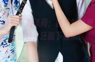 丽柜 – 漂浮在泡沫间：团子的浴室心语，有图包，还能下载哦！