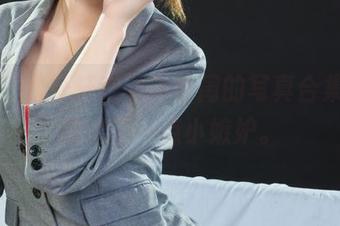丽柜 – 看轩轩在春暖香闺的写真合集，透露出了一点小嫉妒。