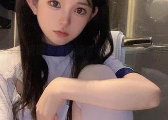图集评鉴：倦倦喵与鱼骨胸衣毕竟谁不想一边优雅一边吃火锅呢？