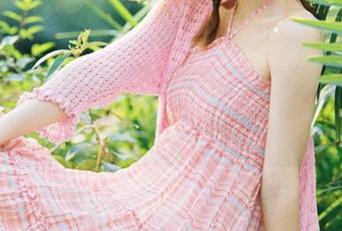 谁说婚纱只能穿一次？发条少女yoki的新写真，下载后别忘了发给前任！