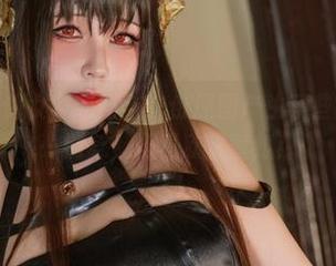 实力捉弄的修女？咔喵与这份原图产生了些微妙的连接…别急，慢慢欣赏壁纸！