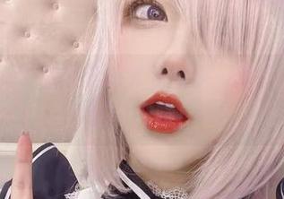 下载甜心全集的勇敢者看过来，啾小妍Deer在等你哦！
