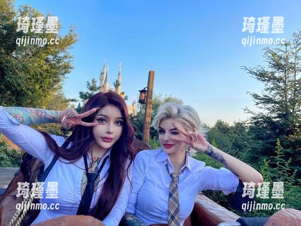 微密圈 - 谁能抵挡奈斯希希在毛衣中的无意诱惑私拍