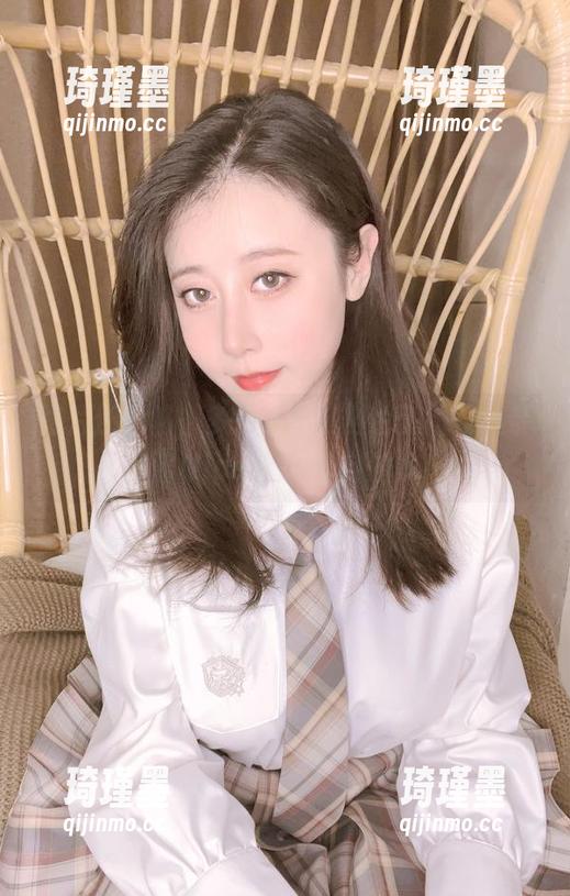 图片还不够，多一个合集倒也无妨——奈汐酱Nice的27号自拍本！