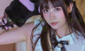 最新的奈汐酱Nice，美图里的水手服，哦？这身打扮让人瞎想。