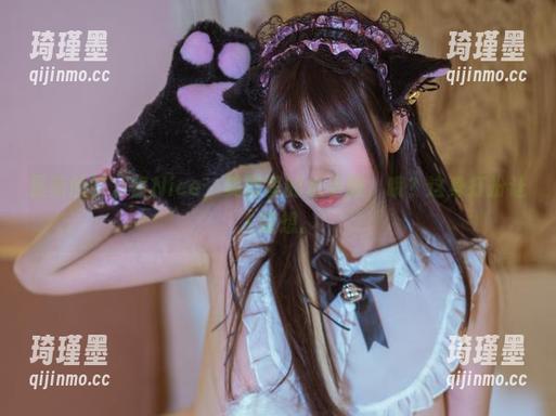 最新的奈汐酱Nice，美图里的水手服，哦？这身打扮让人瞎想。