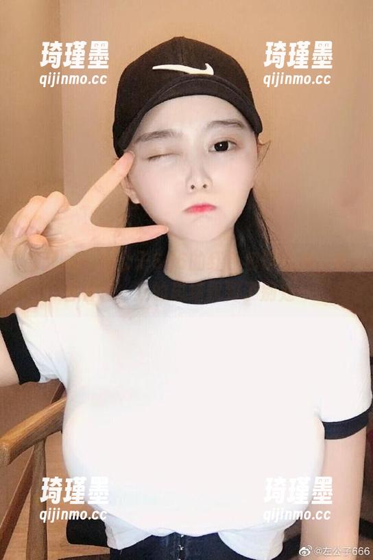 左公子666 微密圈 - 左公子666的红色包臀合集,看着看着,我的思绪飘到了别处…