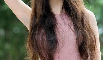 推女郎 – 黄可的黑丝写真，一个藏着小心思的作品，怪不得我一直回头。