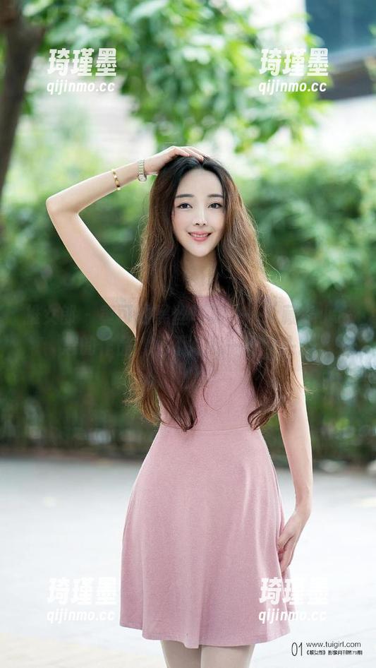 推女郎 - 黄可的黑丝写真，一个藏着小心思的作品，怪不得我一直回头。