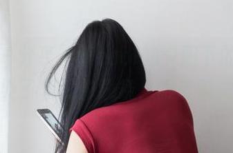 微密圈 – 分享文茜cool的夕阳下的套图，暮色浸染了软弱的线条，眼皮都觉得累。