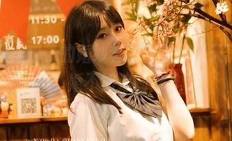 是一只废喵了的婚纱套图：花瓣漫天飞，结婚不如追喵！