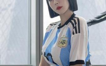 微密圈 – 果儿Victoria连衣裙套图更新，让人想在炎炎夏日捡回一些清凉！