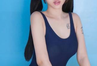 果团网 – 这里有周晓唯的全套瑜伽图集：身体之美与静谧之间的游走，难以言喻的和谐感。