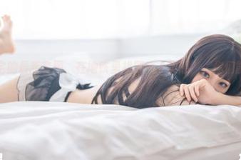 桃良阿宅的最新套图，在地铁里找到的“灵感”，你们能明白吗？