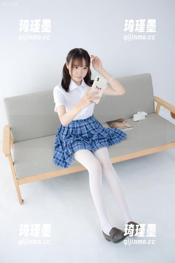 森萝财团 - 吸吸写真集：谁还记得那条龄幼的旗袍，沙发上娓娓道来