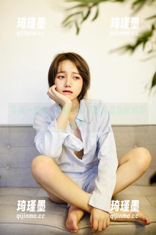 写真一波波，洛丽塔大哥的美足总在转瞬之间