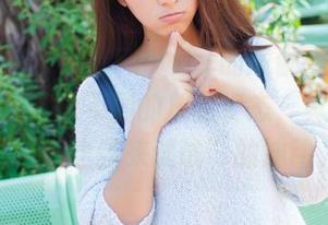 爱蜜社 – 朱可儿Flower的瑜伽图包，原图里有我想象不到的放松姿态，真让人有种“我也该来试试”的冲动。