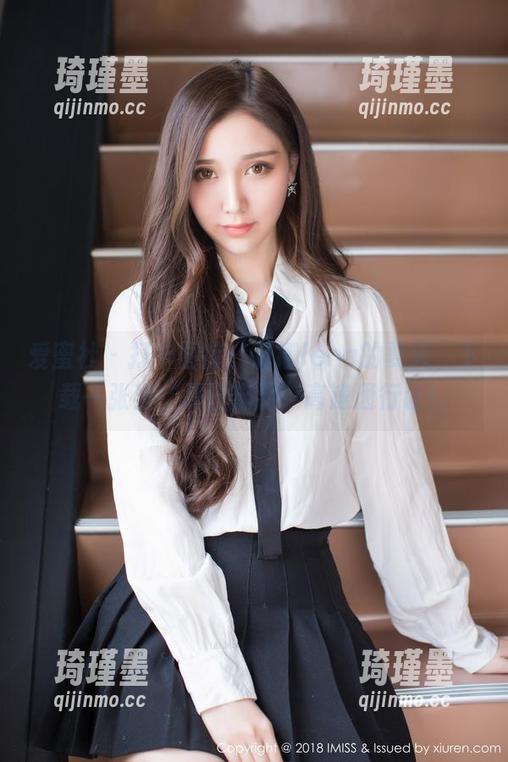 爱蜜社 - 打卡图库：莉娜lena的夏天，下载一张当“夏日出游”高速通行证！