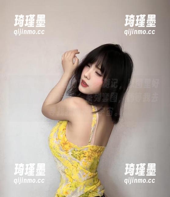 微密圈 - 琳铛铛的紫色梦游记，原图里好像闪现了我的未来，系列套图，稍等我去寻找我的平行宇宙。