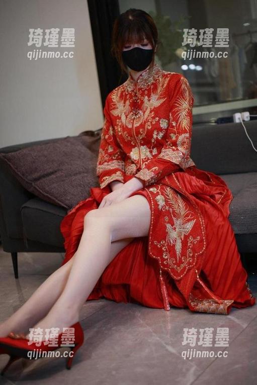 微密圈 - 又见白龙猫女，红底极光成就新一波资源浪潮！