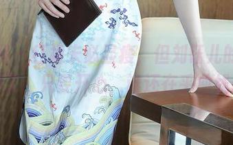 秀人网 – 红裙未必显瘦，但刘钰儿的私拍证明了：只要开心，谁还在乎曲线呢？