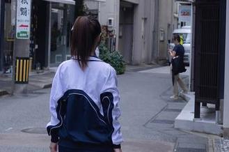 秀人网 – 小蛮妖yummy的连衣裙写真，外星人也想打卡的套图