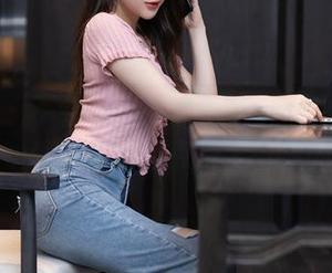 秀人网 – 不会又来一波最新清妙的粉色合集吧？就爱这色调有点放飞自我的感觉。
