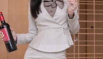 秀人网 – 当美女遇上瑜伽——陈雅漫VICKY写真集，下载后你也能试试定个姿势！